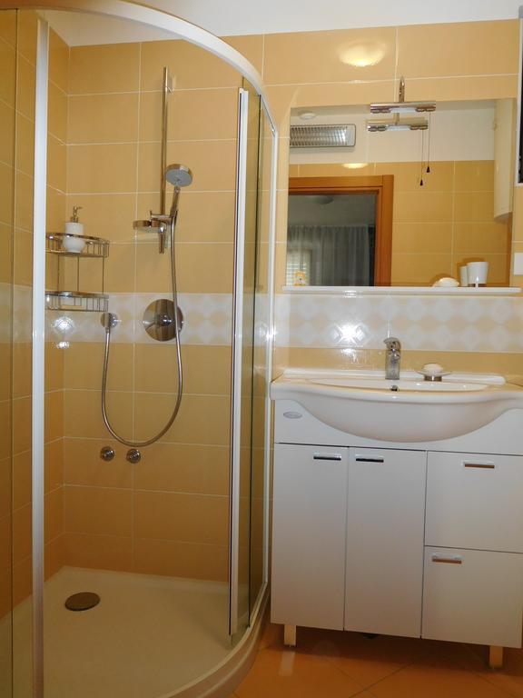 Holiday House Ida Marezige Εξωτερικό φωτογραφία